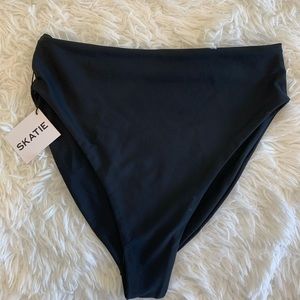 Monroe Black Bikini Bottom